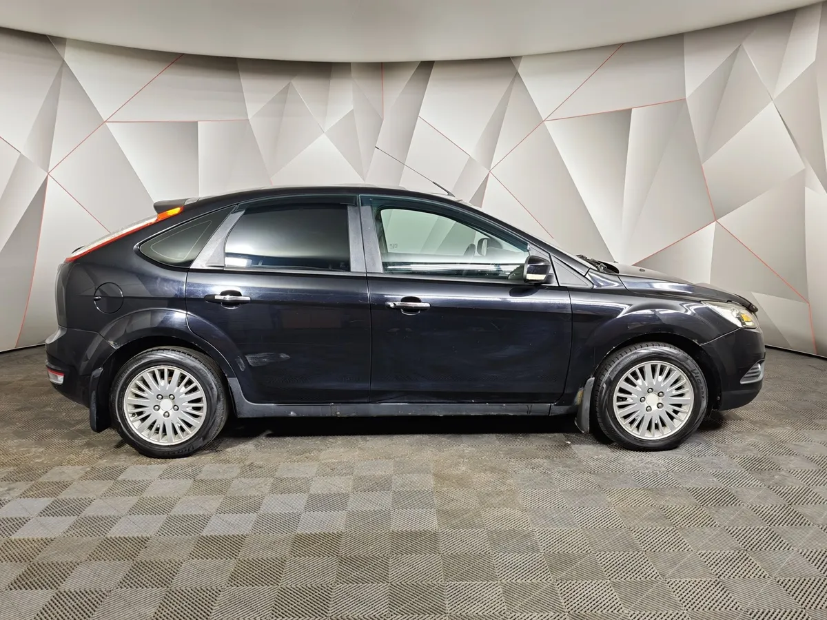 Ford Focus 1.8 MT (125 л.с.) Ghia Черный в АВИЛОН. Слайд №6