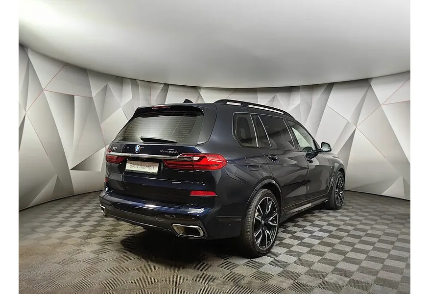 LIVE. Слайд №6