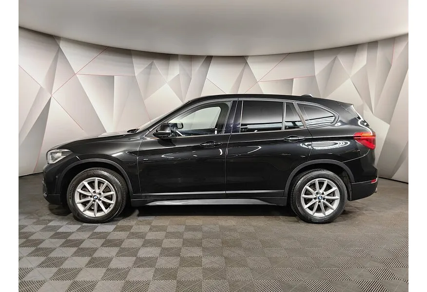 LIVE. Слайд №2