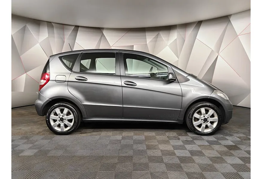 LIVE. Слайд №4