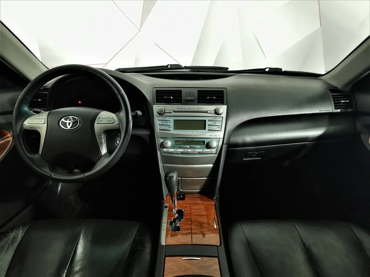 Toyota Camry 2.4 VVT-i AT (167 л.с.) Черный в АВИЛОН. Слайд №11