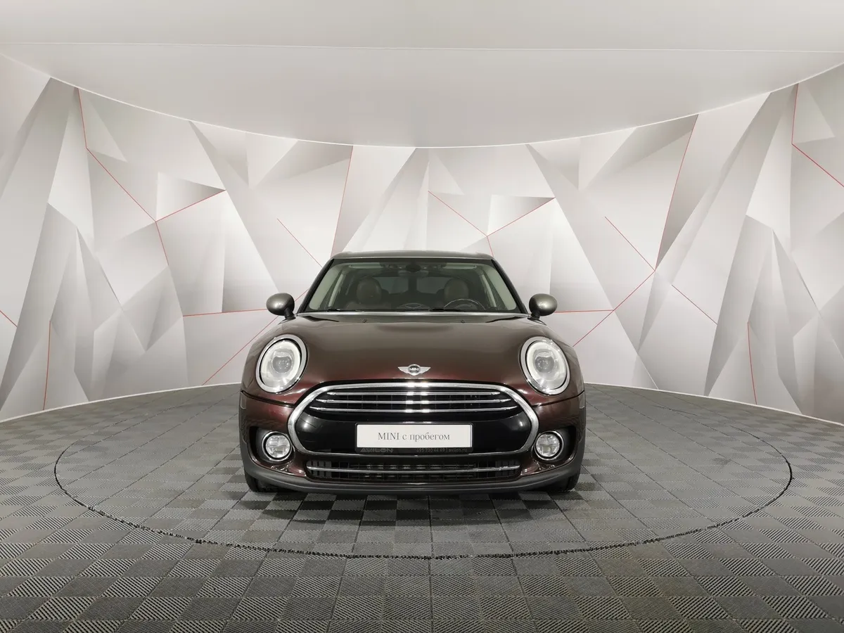 MINI Clubman Cooper 1.5 AT (136 л.с.) Красный в АВИЛОН. Слайд №3