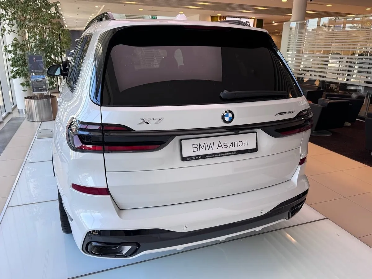 BMW X7 xDrive40i Steptronic (381 л.с.) Белый в АВИЛОН. Слайд №12