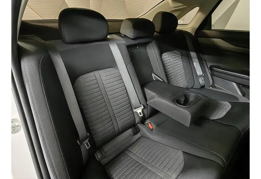 Kia K5 2.0 MPI AT 2WD (150 л.с.) Comfort Белый в АВИЛОН. Слайд №17