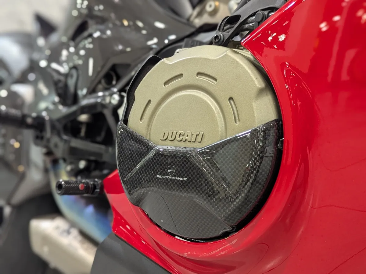 Ducati Panigale V4 1100 см³ (214 л.с.) 1103 Красный в АВИЛОН. Слайд №7