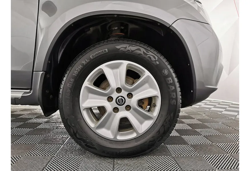 Nissan Terrano 2.0 MT AWD (143 л.с.) Серый в АВИЛОН. Слайд №9