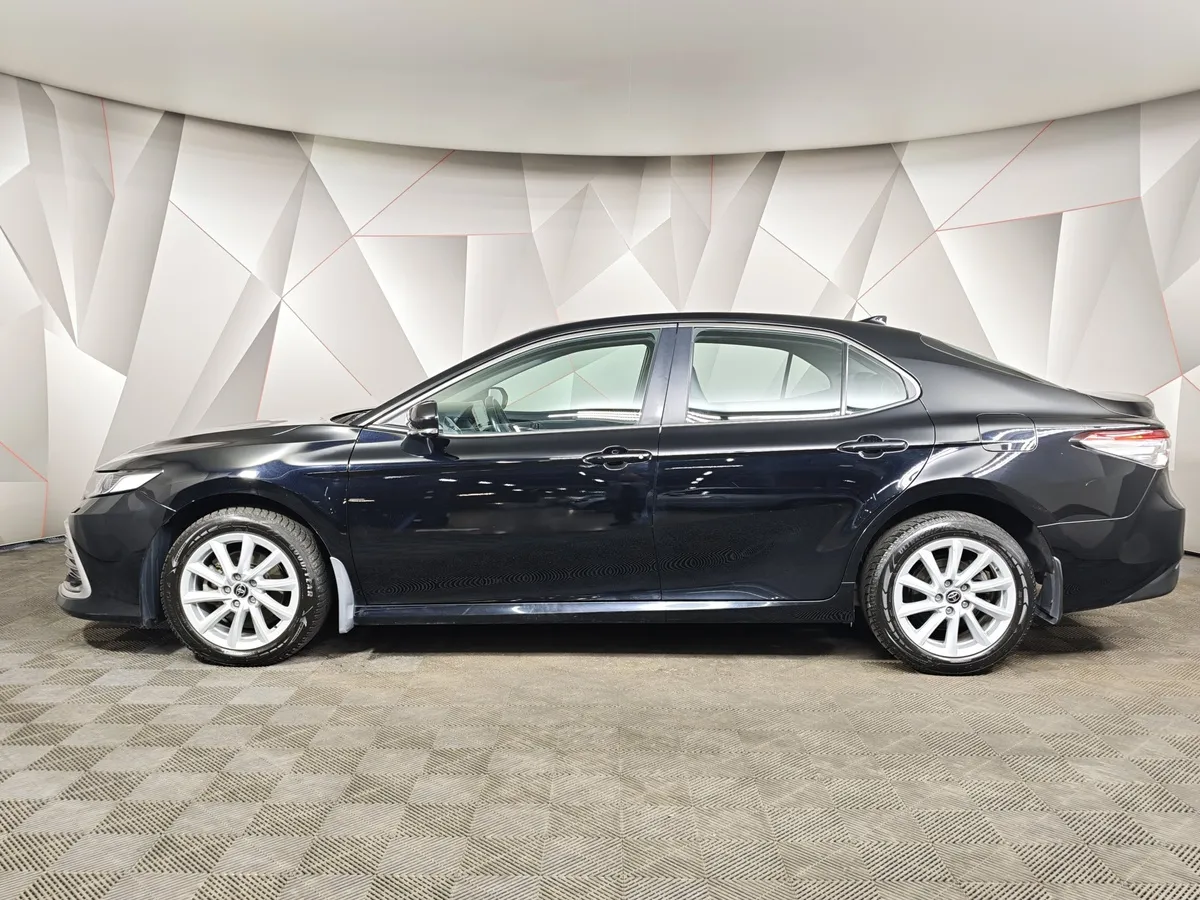Toyota Camry 2.5 AT (200 л.с.) Черный в АВИЛОН. Слайд №5