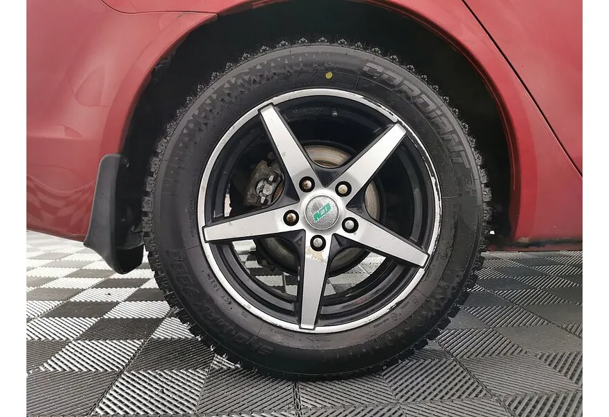 Mitsubishi Lancer 1.8 CVT (143 л.с.) Красный в АВИЛОН. Слайд №9