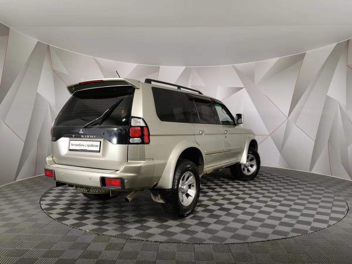 Mitsubishi Pajero Sport 3.0 AT (170 л.с.) Бежевый в АВИЛОН. Слайд №2