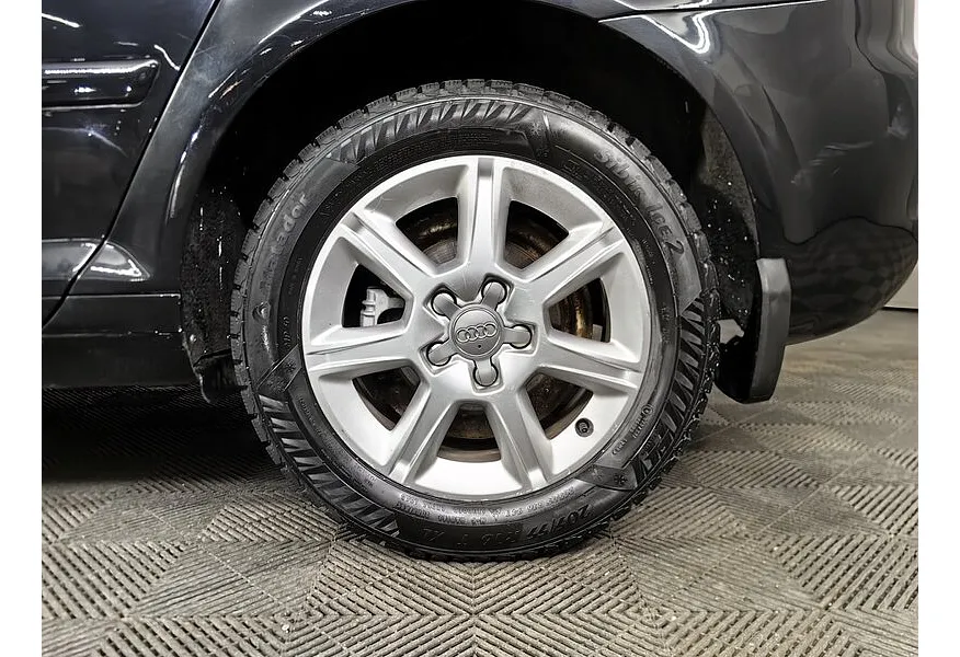 Audi A3 1.4 TFSI S-tronic (125 л.с.) Черный в АВИЛОН. Слайд №9