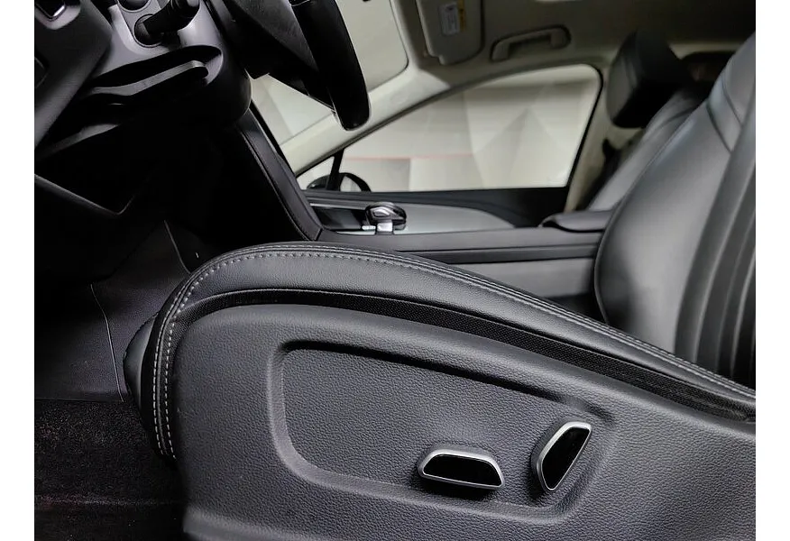 Hongqi H5 2.0 AT (218 л.с.) Basic Черный в АВИЛОН. Слайд №22