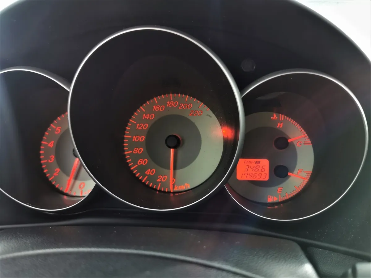 Mazda 3 1.6 MT (105 л.с.) Синий в АВИЛОН. Слайд №17