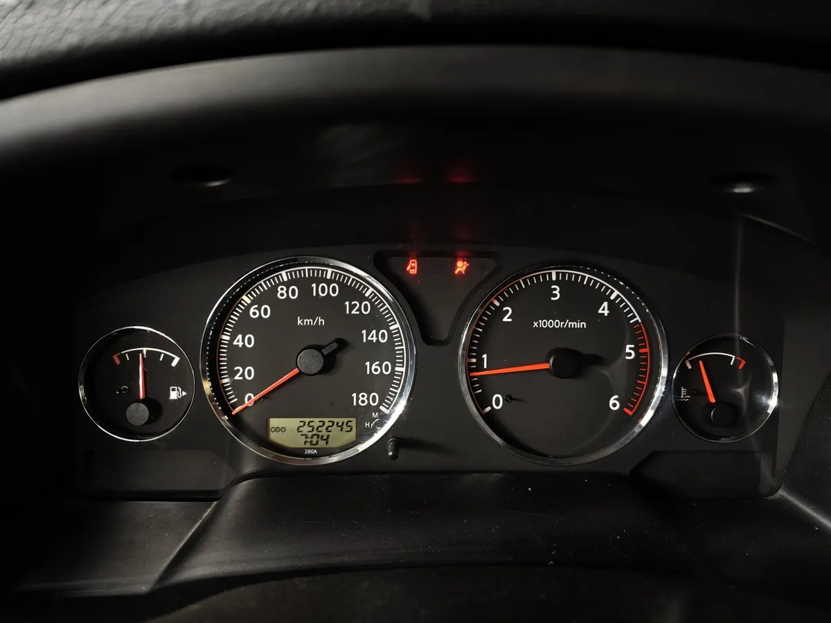 Nissan Patrol 3.0 Di AT (160 л.с.) Серый в АВИЛОН. Слайд №16