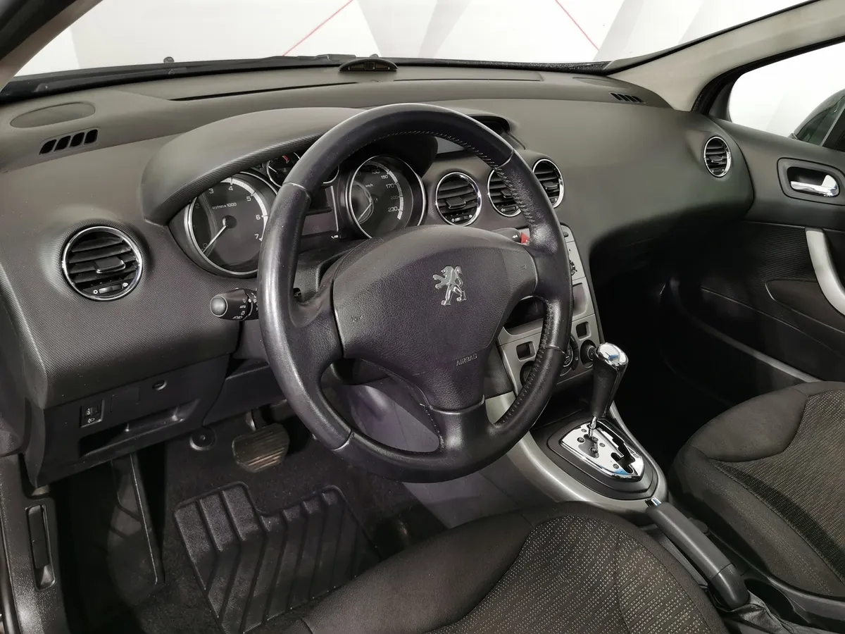 Peugeot 308 1.6 VTi AT (120 л.с.) Черный в АВИЛОН. Слайд №18