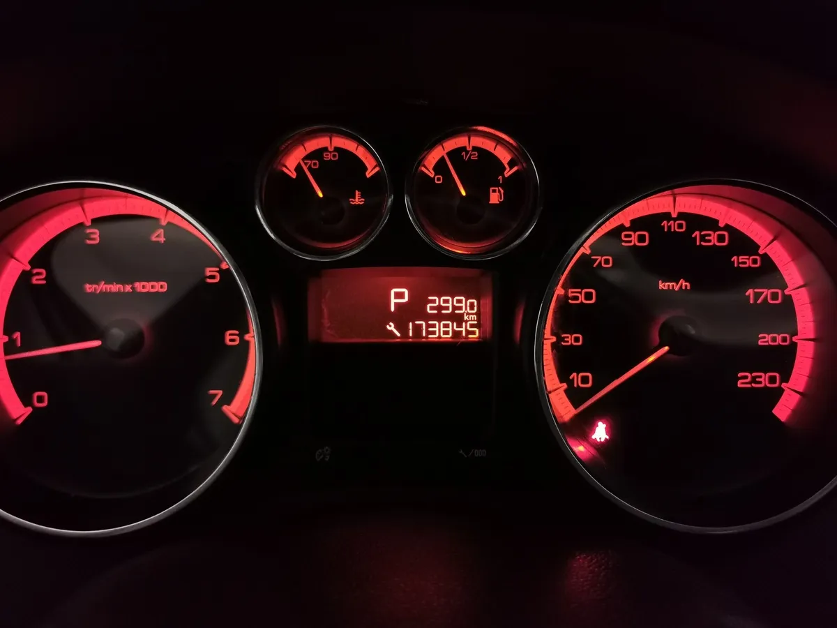 Peugeot 308 1.6 VTi AT (120 л.с.) Белый в АВИЛОН. Слайд №16