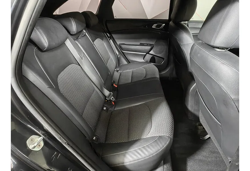 Kia Ceed 1.6 MPI AT (128 л.с.) Comfort Белый в АВИЛОН. Слайд №14