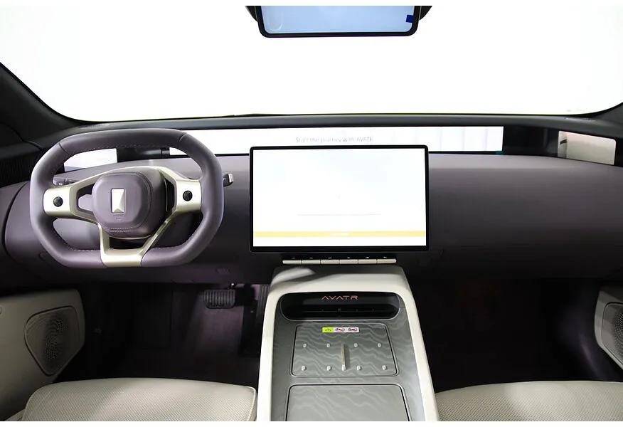 Avatr 12 AT 4WD (578 л.с.) Dual Motor Dynamic Pro Серый в АВИЛОН. Слайд №8