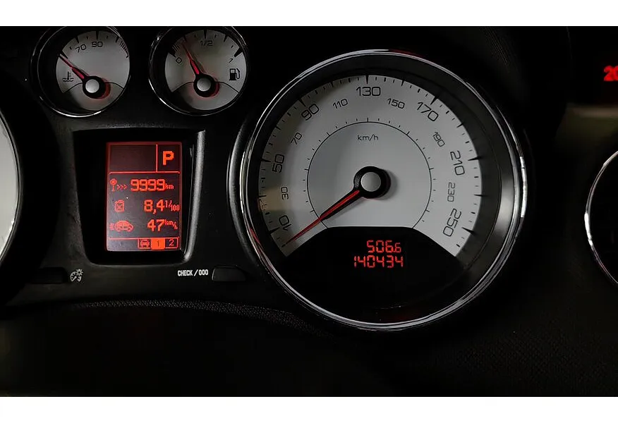 Peugeot 308 1.6 VTi AT (120 л.с.) Белый в АВИЛОН. Слайд №17