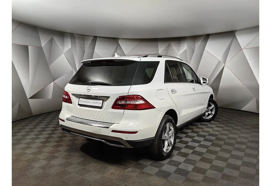Mercedes-Benz M-Класс ML 300 BlueEfficiency 7G-Tronic Plus 4Matic (249 л.с.) Белый в АВИЛОН. Слайд №2