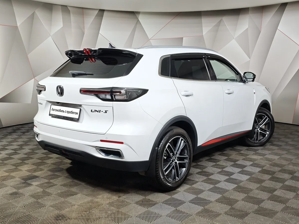 Changan UNI-S 1.5T 7DCT 2WD (181 л.с.) Tech Plus Белый в АВИЛОН. Слайд №2