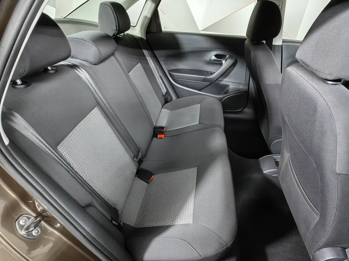 Volkswagen Polo 1.6 Tiptronic (105 л.с.) Comfortline Коричневый в АВИЛОН. Слайд №15