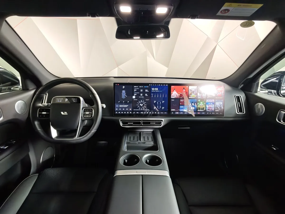 Li Auto L7 1.5 AT 4WD (449 л.с.) Ultra Черный в АВИЛОН. Слайд №13
