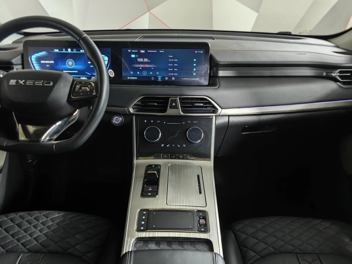 EXEED TXL 1.6 TGDI DCT7 AWD (186 л.с.) Черный в АВИЛОН. Слайд №15