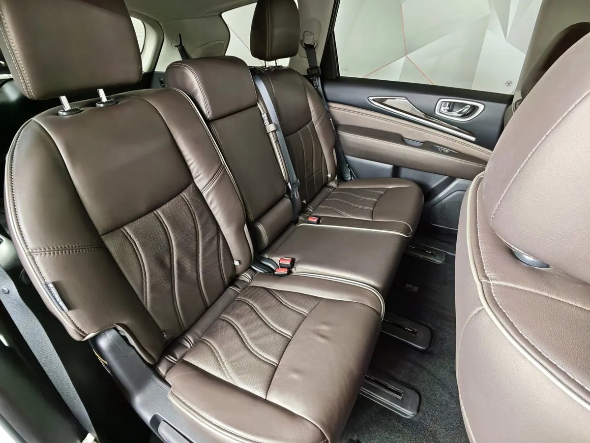 Infiniti QX60 3.5 CVT 4WD (283 л.с.) Premium Белый в АВИЛОН. Слайд №17