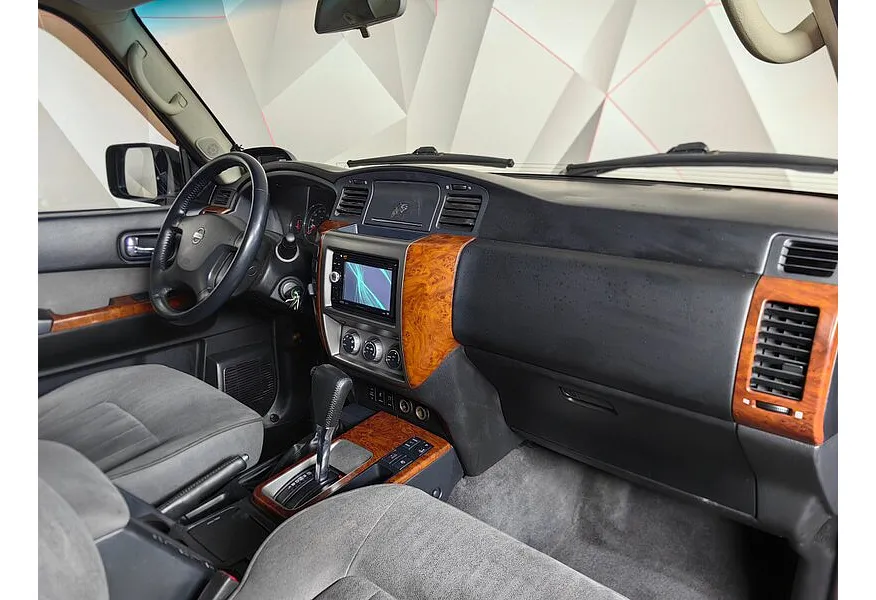 Nissan Patrol 3.0 Di AT (160 л.с.) Черный в АВИЛОН. Слайд №11