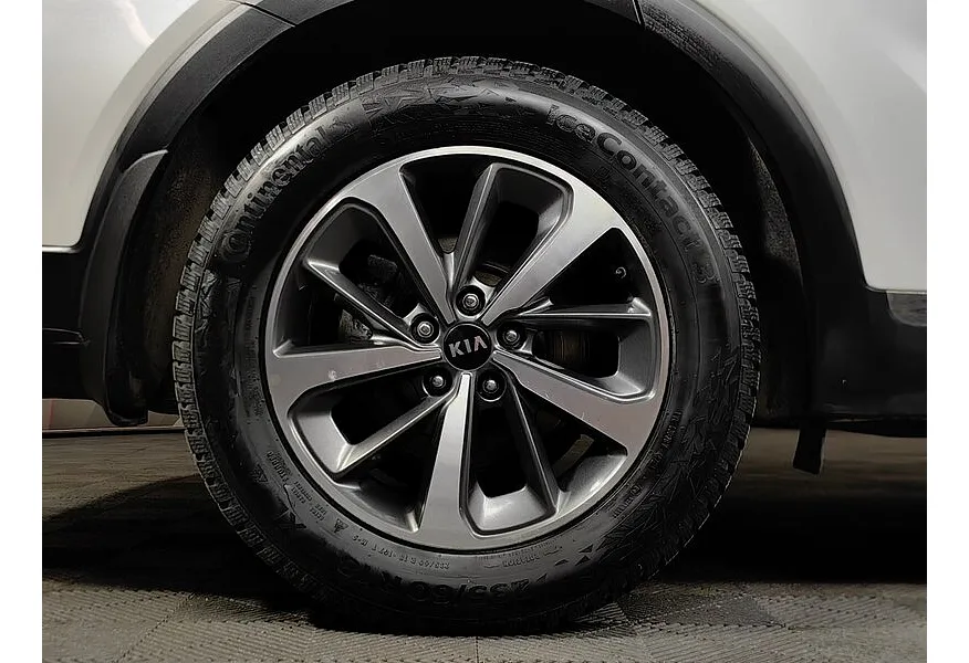 Kia Sorento 2.2 D AT AWD (5 мест) (200 л.с.) Prestige Белый в АВИЛОН. Слайд №9