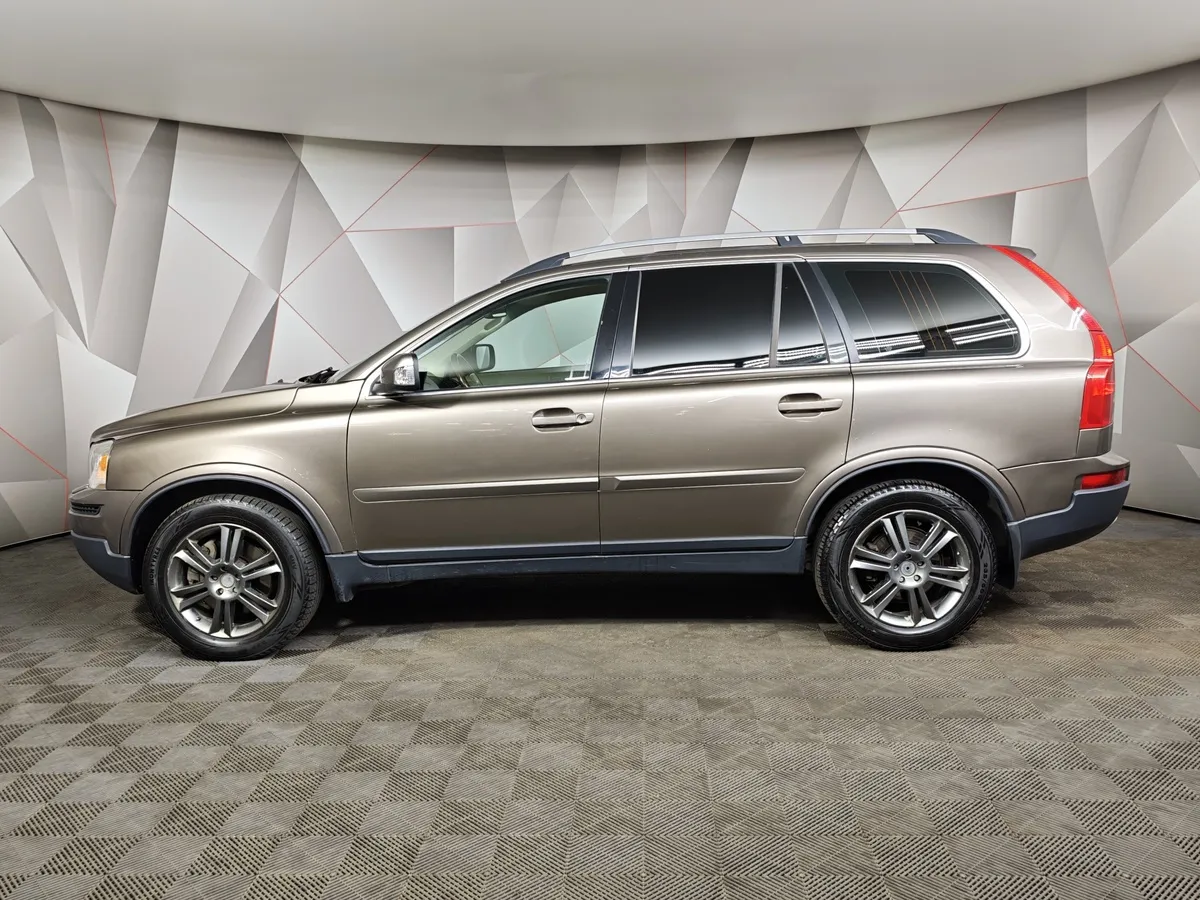 Volvo XC90 2.5 T5 Geartronic AWD (5 мест) (210 л.с.) Коричневый в АВИЛОН. Слайд №5