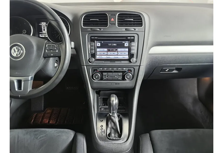 Volkswagen Golf 1.4 TSI DSG (122 л.с.) Highline Серый в АВИЛОН. Слайд №14