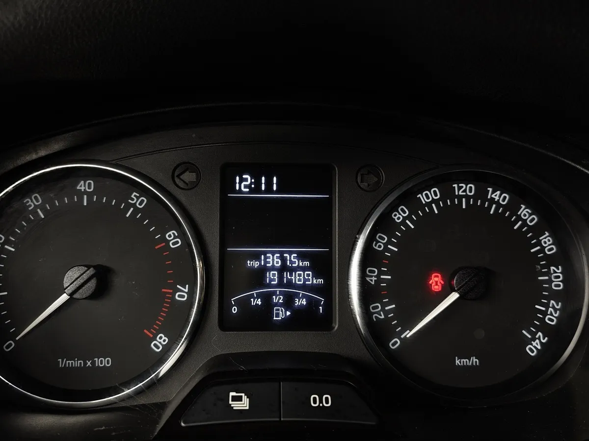 Skoda Rapid 1.6 MT (105 л.с.) Черный в АВИЛОН. Слайд №16
