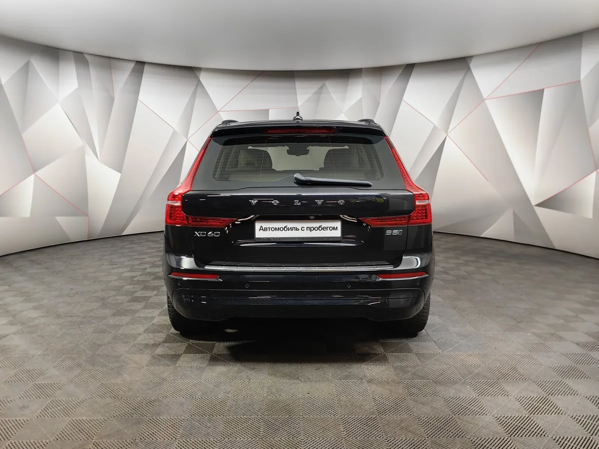 Volvo XC60 2.0 T5 AT AWD (249 л.с.) Inscription Черный в АВИЛОН. Слайд №8