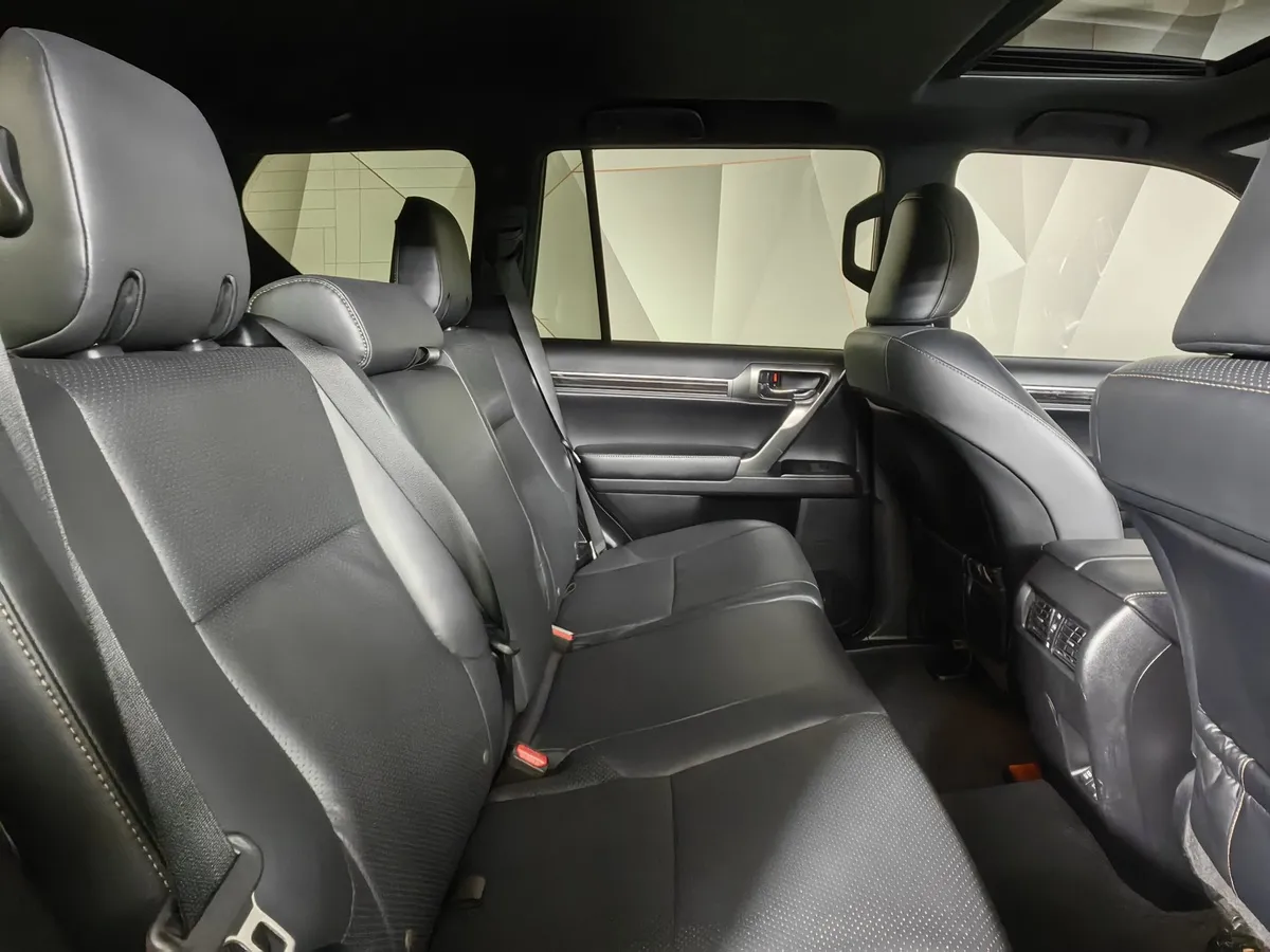 Lexus GX 460 AT (263 л.с.) Серый в АВИЛОН. Слайд №16