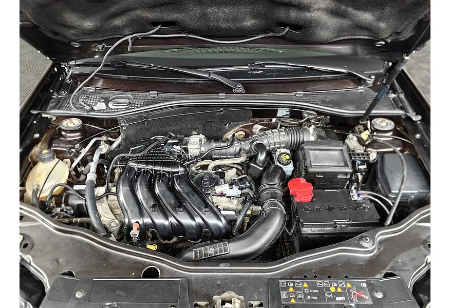 Renault Duster 1.6 MT 4x4 (114 л.с.) Коричневый в АВИЛОН. Слайд №11