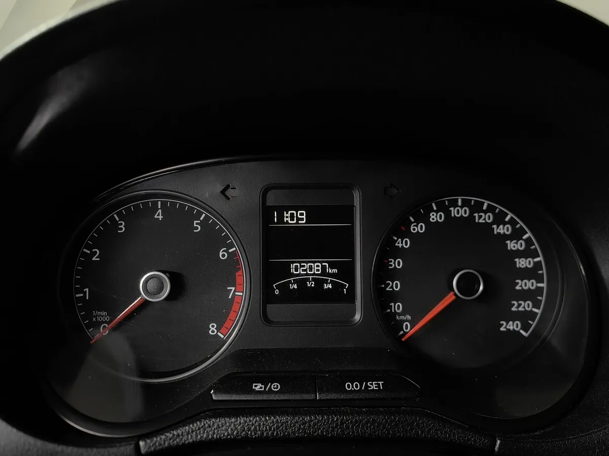 Volkswagen Polo 1.6 Tiptronic (105 л.с.) Comfortline Коричневый в АВИЛОН. Слайд №17