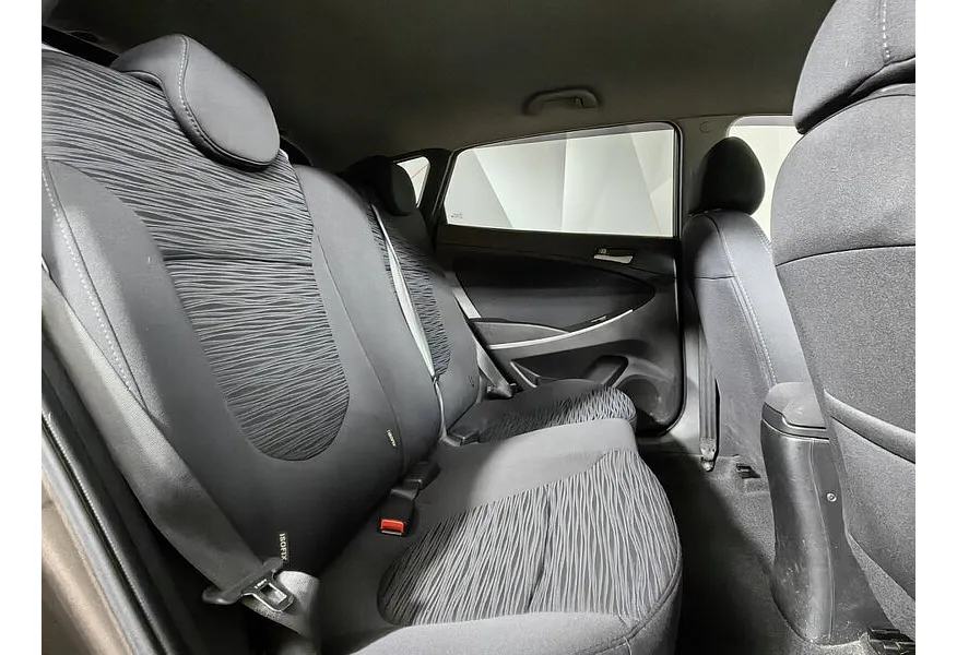 Hyundai Solaris 1.4 AT (107 л.с.) Comfort Коричневый в АВИЛОН. Слайд №15