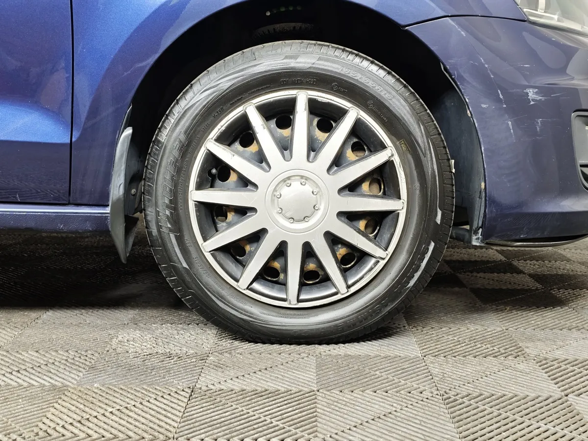 Volkswagen Polo 1.6 MPI AT (110 л.с.) Comfortline Синий в АВИЛОН. Слайд №9