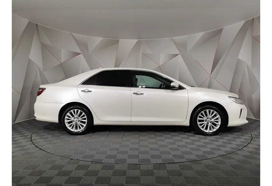 Toyota Camry 3.5 AT (249 л.с.) Белый в АВИЛОН. Слайд №6 Toyota Camry 3.5 AT (249 л.с.) Белый в АВИЛОН. Слайд №6