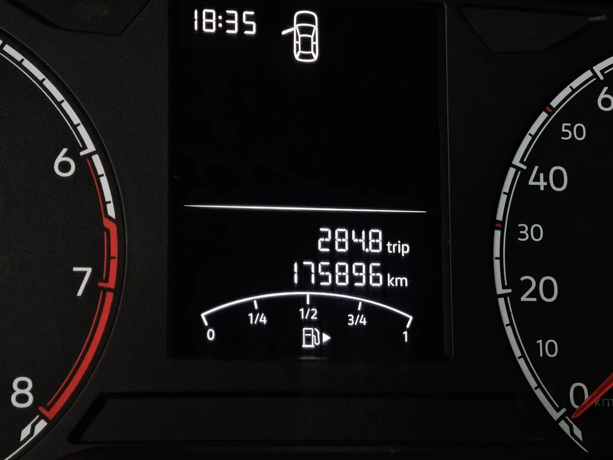 Volkswagen Polo 1.6 MPI AT (110 л.с.) Respect Коричневый в АВИЛОН. Слайд №18