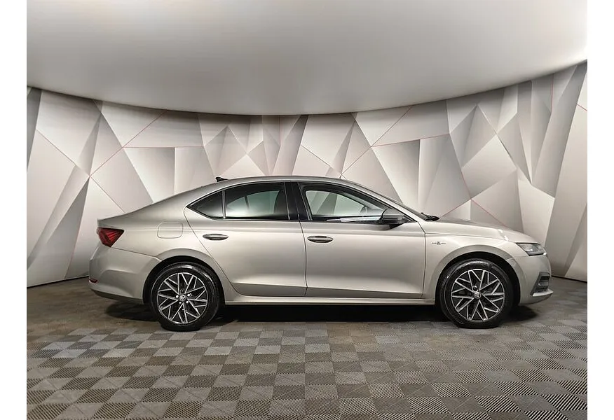 LIVE. Слайд №4