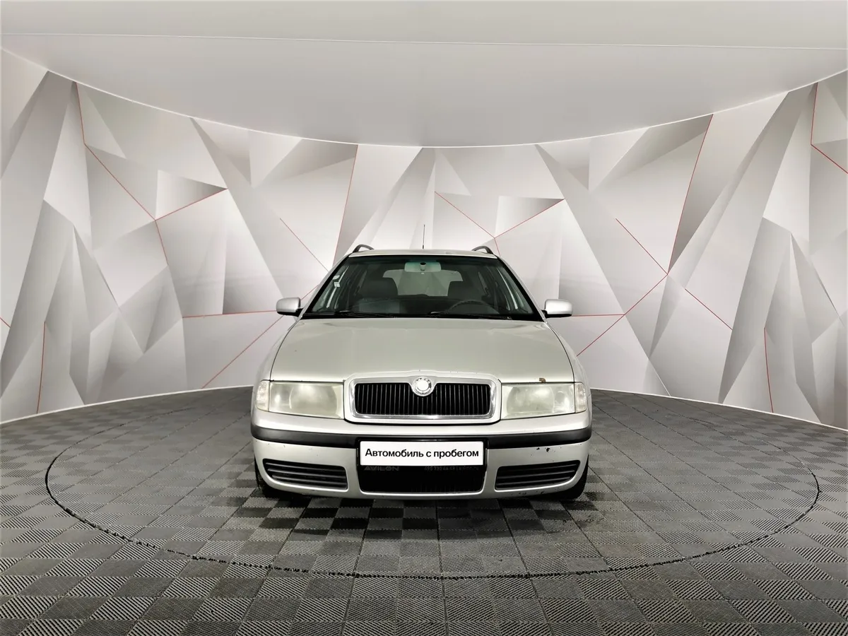 Skoda Octavia 1.6 MT (102 л.с.) Серебристый в АВИЛОН. Слайд №7