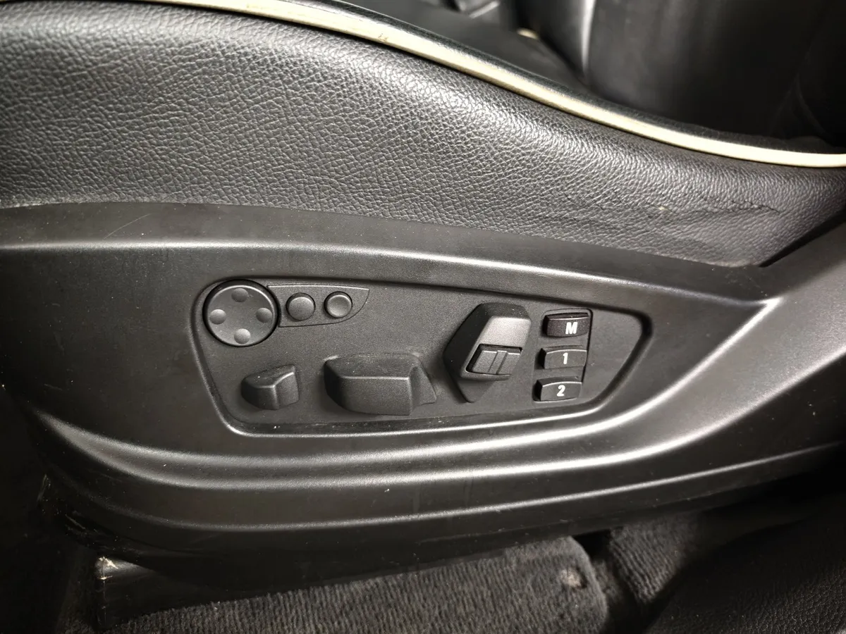BMW X5 xDrive30d Steptronic (245 л.с.) Черный в АВИЛОН. Слайд №17