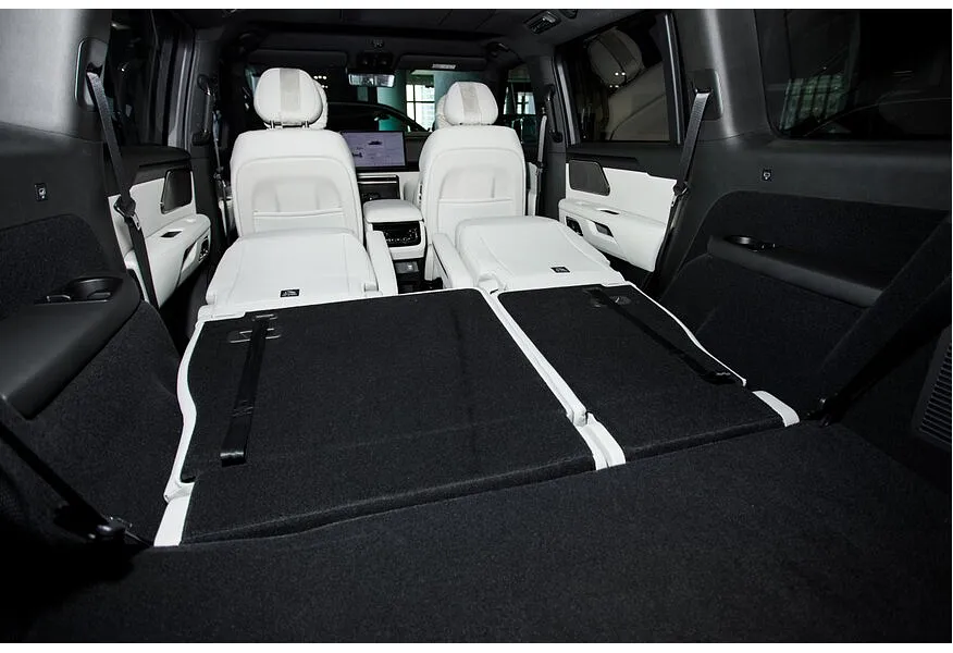 ROX 01 1.5 AT 4WD (475 л.с.) 7 мест Family Черный в АВИЛОН. Слайд №12