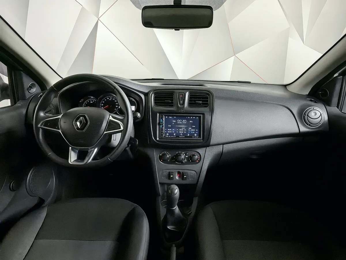 Renault Sandero 1.6 MT (82 л.с.) Confort Белый в АВИЛОН. Слайд №13