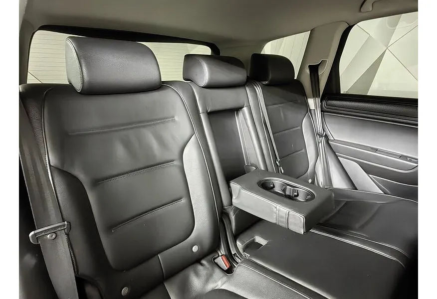 АВИЛОН - Volkswagen Touareg 3.6 FSI Tiptronic 4Motion (249 л.с.) V6 FSI Серебристый - slide 12
