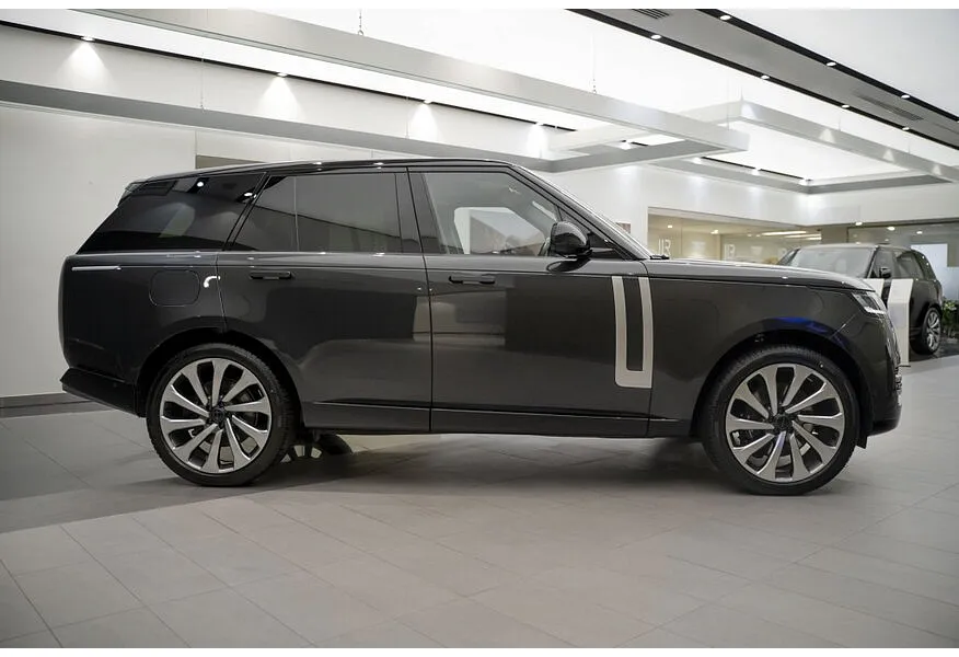 Land Rover Range Rover 4.4 P530 V8 AT AWD (530 л.с.) Autobiography Серый в АВИЛОН. Слайд №3