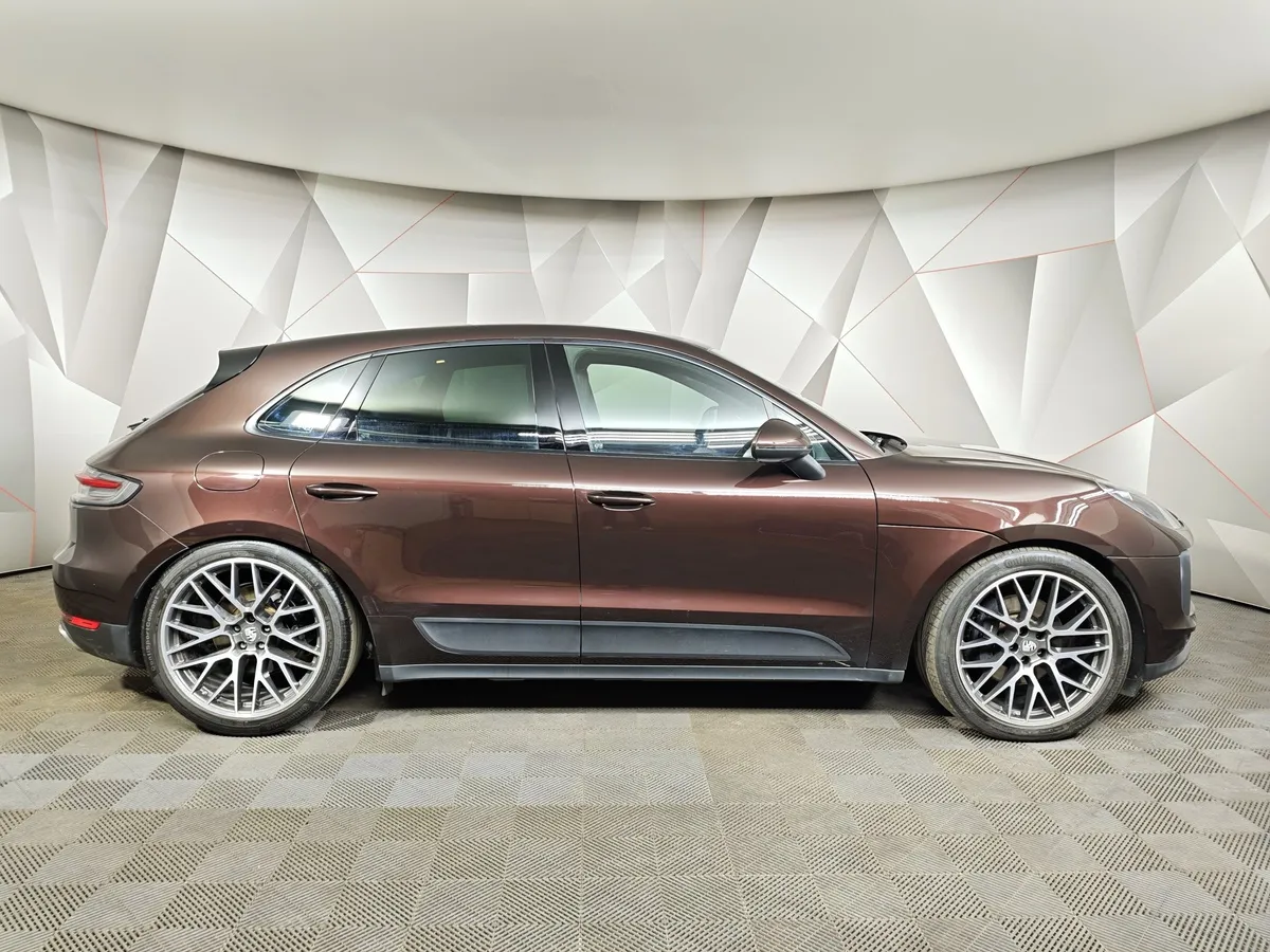 Porsche Macan 2.0 TFSI AMT 4WD (265 л.с.) R4 Коричневый в АВИЛОН. Слайд №6