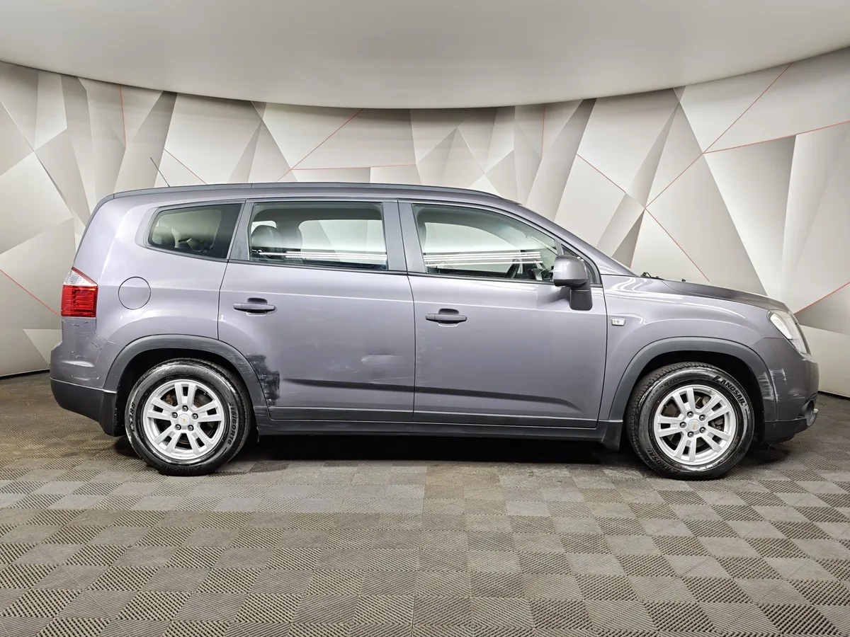 Chevrolet Orlando 1.8 MT (141 л.с.) Серый в АВИЛОН. Слайд №6